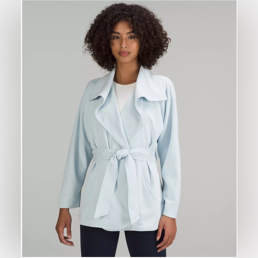 Lululemon Softstreme Belted Wrap in Powder Blue Size XL/XXL